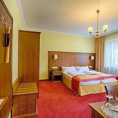 Roemerhof 3* Баден-Баден
