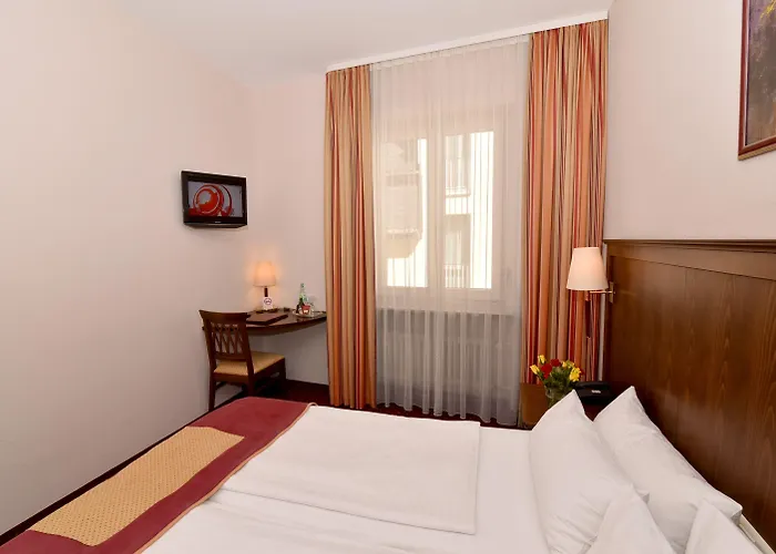 レーマーホフ 3*