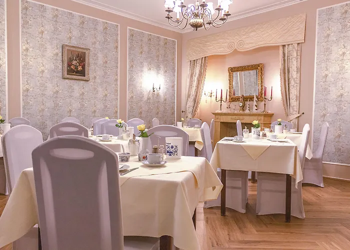 ホテル レーマーホフ 3*